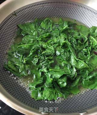 羊肉汤菠菜手擀面的做法步骤:4