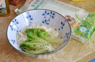 红烧鸡腿面的做法步骤：7