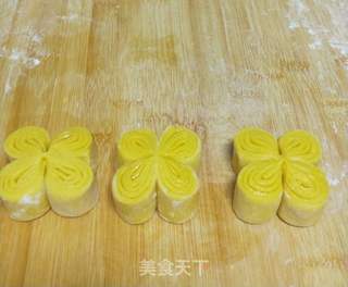 南瓜花卷的做法步骤:10