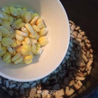 香菇玉米粥的做法步骤:5