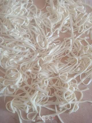 手擀鸡蛋面的做法步骤:6