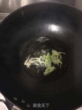 炸酱菠菜面的做法步骤:2