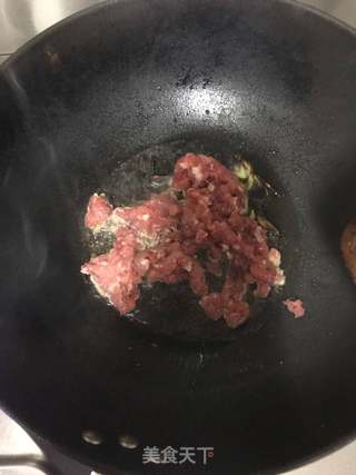 炸酱菠菜面的做法步骤:3