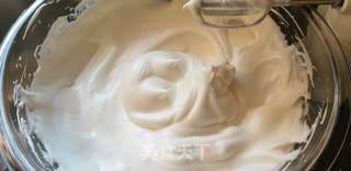 十寸中空戚风蛋糕的做法步骤:4