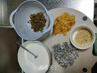 家庭版炒酸奶的做法步骤:2