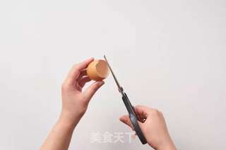 蛋壳布丁 | 蛋壳碎了?别担心,里面有布丁!的做法步骤:2