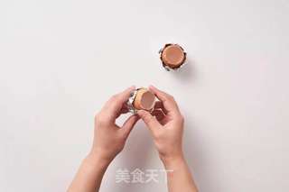 蛋壳布丁 | 蛋壳碎了？别担心，里面有布丁！的做法步骤：3