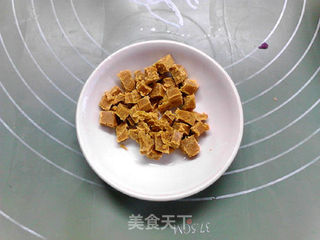 香草肠黄金咖喱炒饭的做法步骤:3