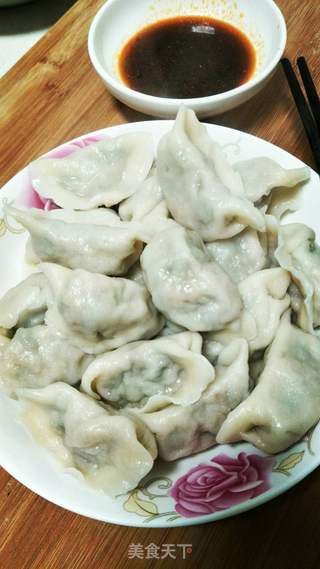 香菜肉水饺的做法步骤:7