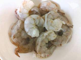 咖喱海鲜焗饭的做法步骤：1