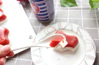 番茄汁双色果冻的做法步骤:13
