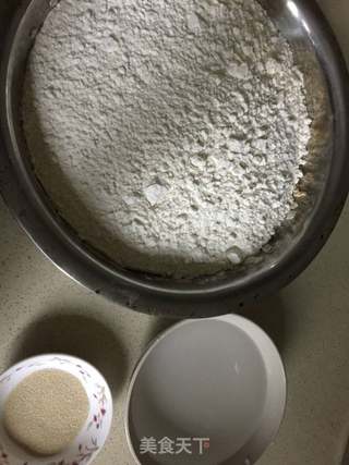 肉卷的做法步骤：1