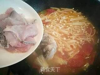 番茄金针鱼片汤的做法步骤:4