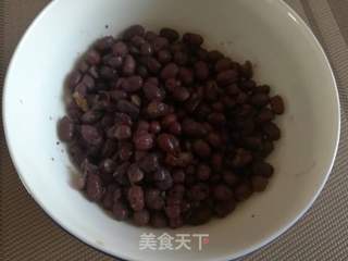 香蕉红豆奶昔的做法步骤:3