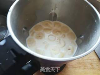 香蕉红豆奶昔的做法步骤:6