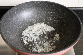 番茄肉酱拌面的做法步骤:4