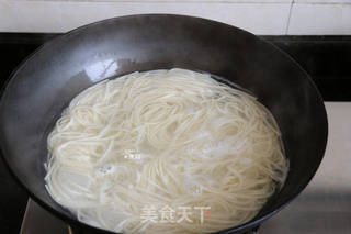 番茄肉酱拌面的做法步骤:9