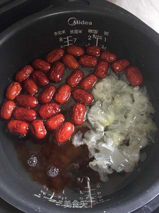 皂角米桃胶炖银耳的做法步骤:7