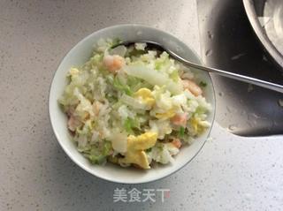 虾仁鸡蛋白菜炒饭,虾仁鸡蛋白菜拌饭的做法步骤:7