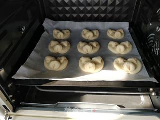 快手小猪面包的做法步骤:11