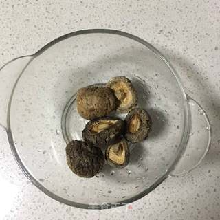 香菇鸡油饭的做法步骤:2