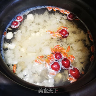 冰糖银耳莲子羹——秋冬美容养颜全靠它的做法步骤:8