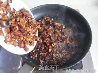 香菇肉酱菠菜面的做法步骤:6