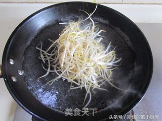 香菇肉酱菠菜面的做法步骤：12