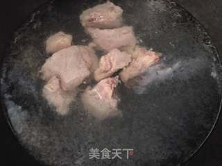 咸猪骨芥菜粥的做法步骤：3