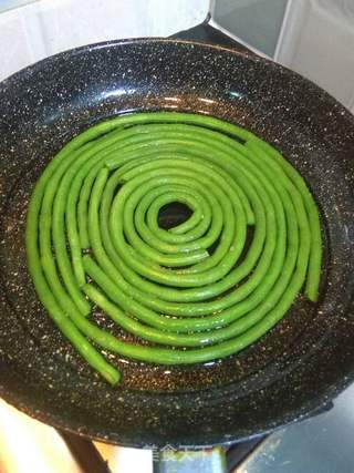 豇豆煎鸡蛋饼的做法步骤：5