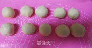 苏氏豆沙蛋黄月饼的做法步骤:5