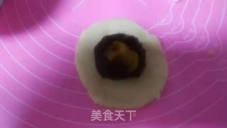 苏氏豆沙蛋黄月饼的做法步骤:11