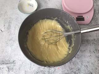 酸奶舒芙蕾松饼的做法步骤:4