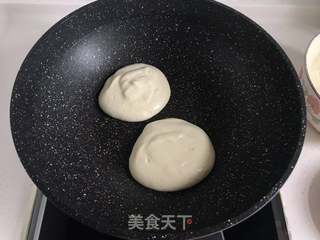 酸奶舒芙蕾松饼的做法步骤:8