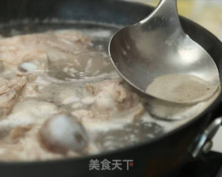 大棒骨熬的大骨头汤的做法步骤:3
