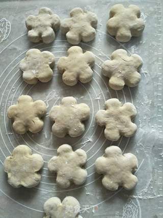 荞麦面黑芝麻包的做法步骤:6