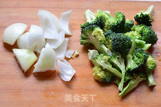 奥尔良烤鸡腿的做法步骤:3