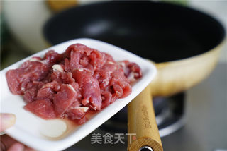 芥菜牛肉炒饭的做法步骤:2