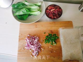 牛肉糜蛋炒魔芋米的做法步骤：1
