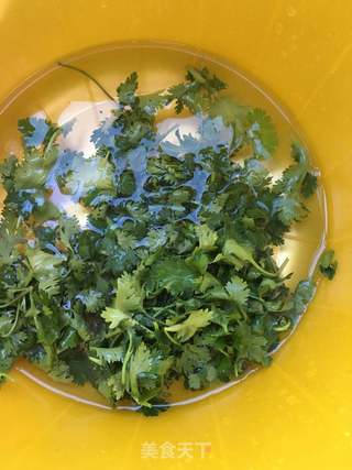 香菜排骨石斛粥的做法步骤:10