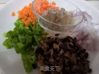 香菇鲜虾饭的做法步骤：1