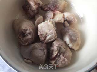 新疆大盘鸡的做法步骤:2