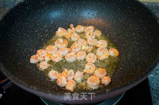 酱油虾仁炒饭的做法步骤:10