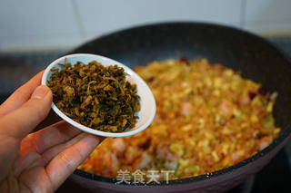 酱油虾仁炒饭的做法步骤:15
