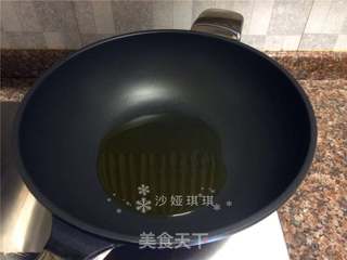 泡豇豆炒牛肉粒的做法步骤:3
