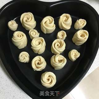 心形玫瑰花面包的做法步骤:9