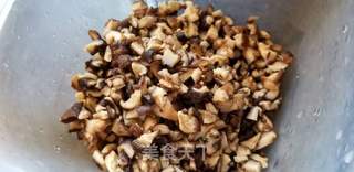 电饭锅版腊味糯米饭的做法步骤:4