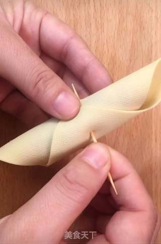 香辣豆皮肉卷的做法步骤:4