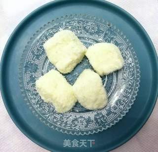 糖水铺的牛奶方砖的做法步骤:8