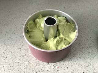 海盐菠菜戚风的做法步骤:13
